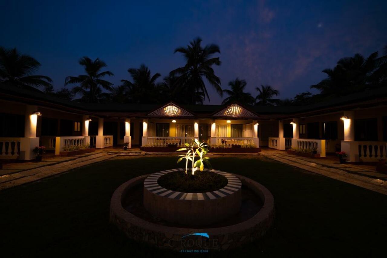 ซี ร็อก รีสอร์ต Hotel โคลวา ภายนอก รูปภาพ