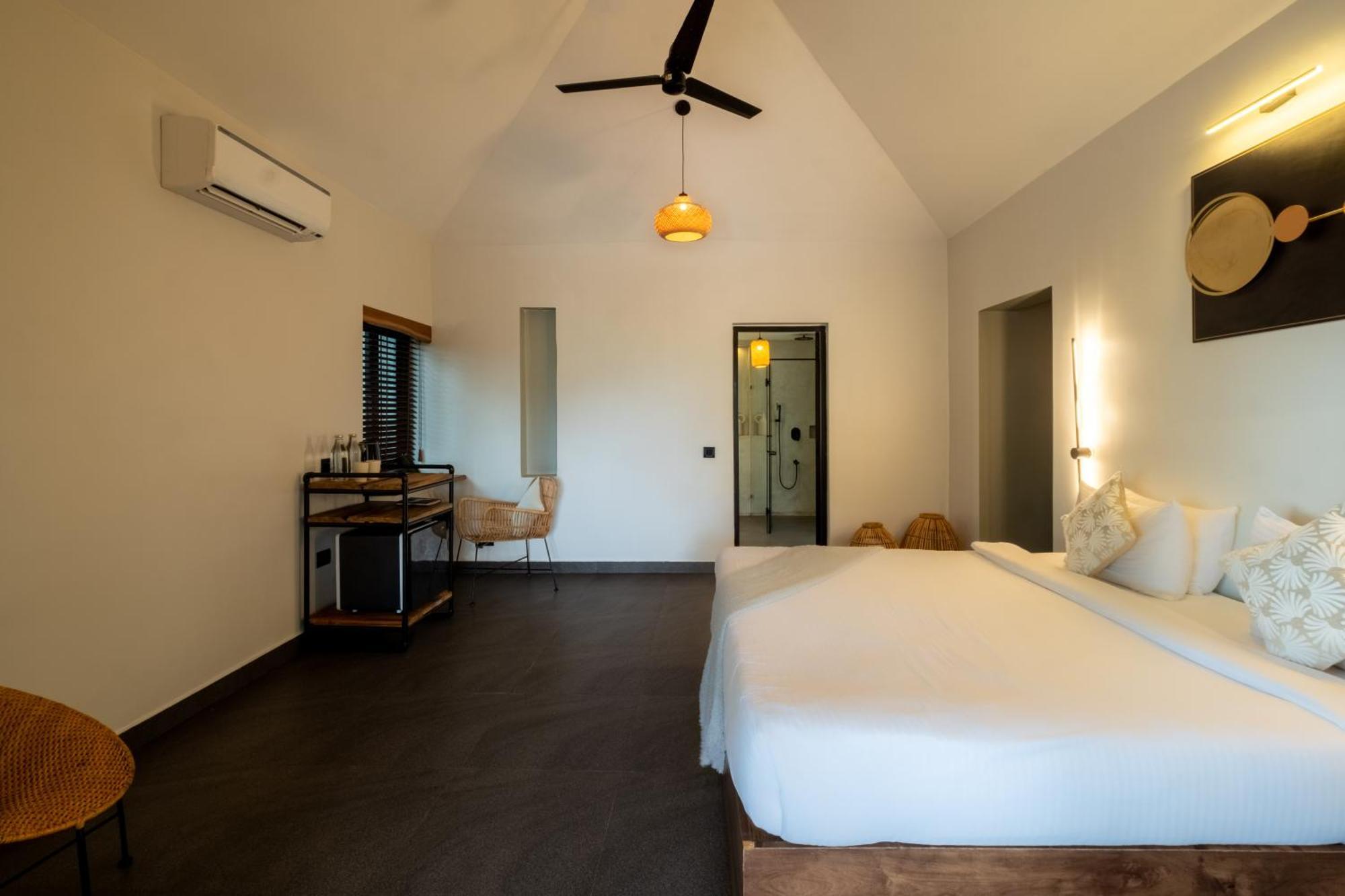 ซี ร็อก รีสอร์ต Hotel โคลวา ภายนอก รูปภาพ