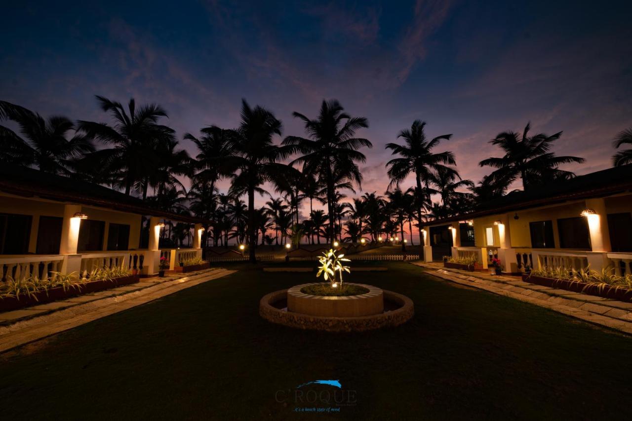 ซี ร็อก รีสอร์ต Hotel โคลวา ภายนอก รูปภาพ